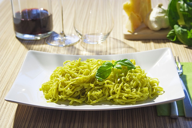 Linguine with Pesto