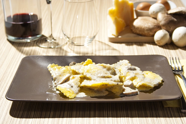 Mezze Lune Funghi e Tartufo