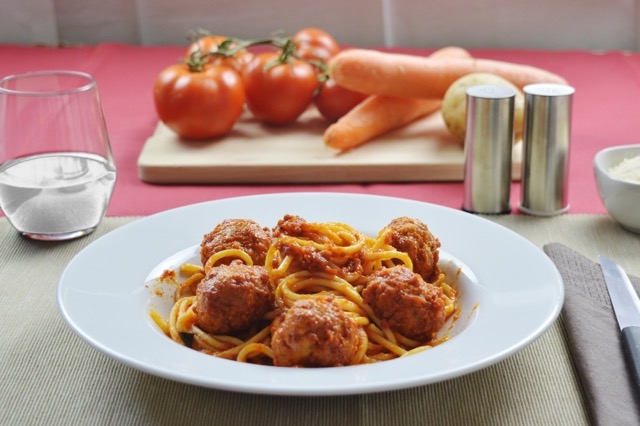 SPAGHETTI AND MEATBALLS